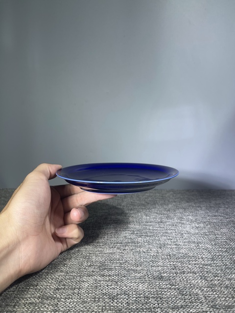 古玩陶瓷清晚期.茄皮紫釉盤拍賣，當前價格0元