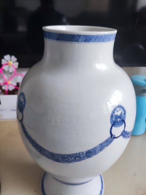 古玩陶瓷青花鋪首銜環尊真品鑒賞圖