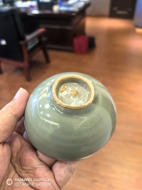 古玩陶瓷龍泉青瓷芒口盞真品鑒賞圖