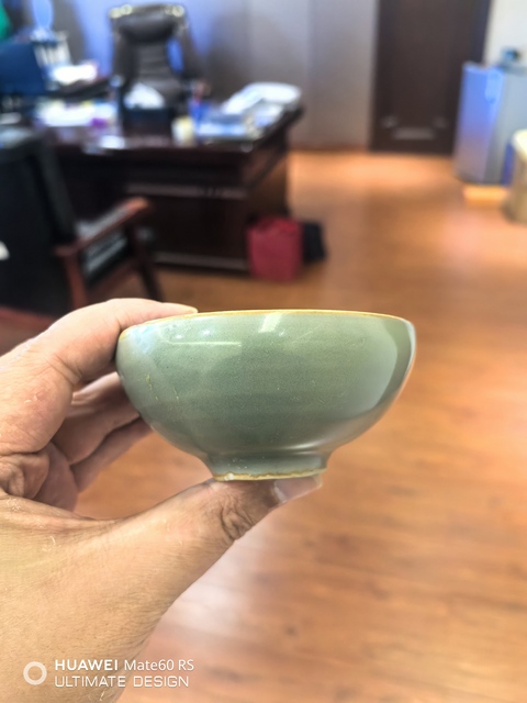 古玩陶瓷龍泉青瓷芒口盞真品鑒賞圖