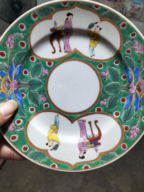古玩陶瓷三娘教子圖粉彩盤真品鑒賞圖