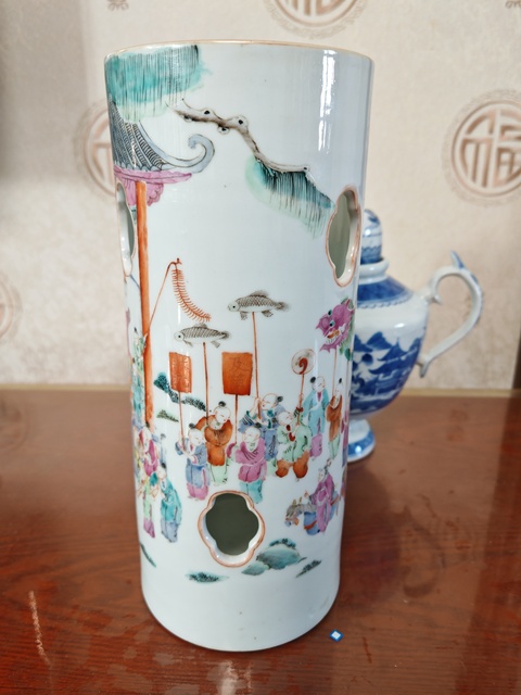 古玩陶瓷粉彩百子鬧春圖帽筒真品鑒賞圖