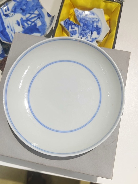 古玩陶瓷青花線條紋盤真品鑒賞圖