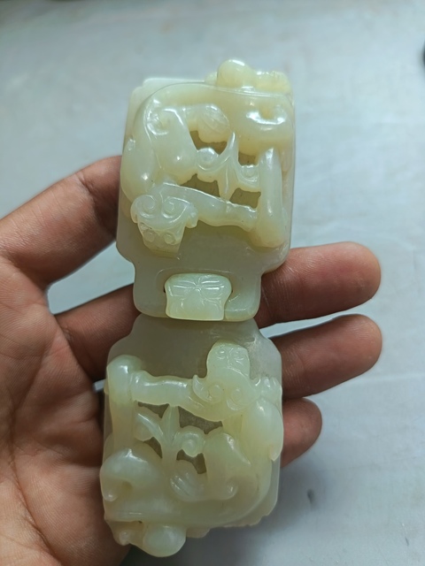 古玩玉器和田玉雕“螭龍紋帶扣”真品鑒賞圖