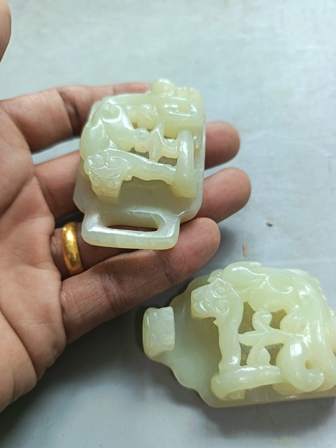 古玩玉器和田玉雕“螭龍紋帶扣”真品鑒賞圖