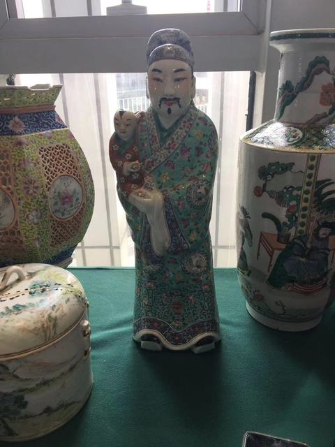 古玩陶瓷福星粉彩塑像真品鑒賞圖
