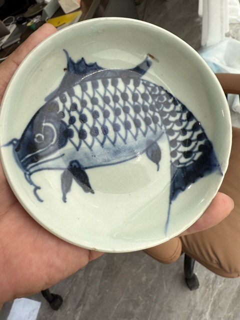古玩陶瓷青花魚盤真品鑒賞圖