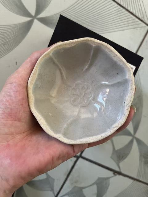古玩陶瓷影青花口杯真品鑒賞圖