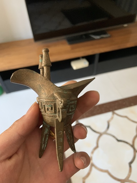 古玩銅器酒杯真品鑒賞圖