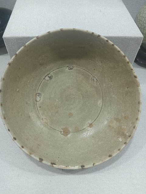 古玩陶瓷青瓷缽真品鑒賞圖