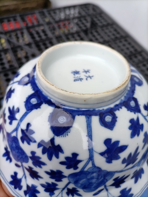 古玩陶瓷青花花卉紋花口碗真品鑒賞圖