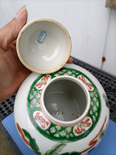 古玩陶瓷五彩人物故事紋蓋罐真品鑒賞圖