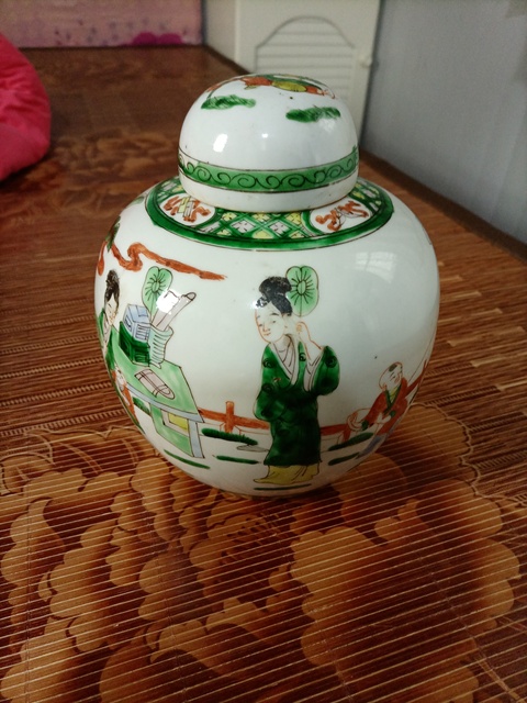 古玩陶瓷五彩人物故事紋蓋罐真品鑒賞圖