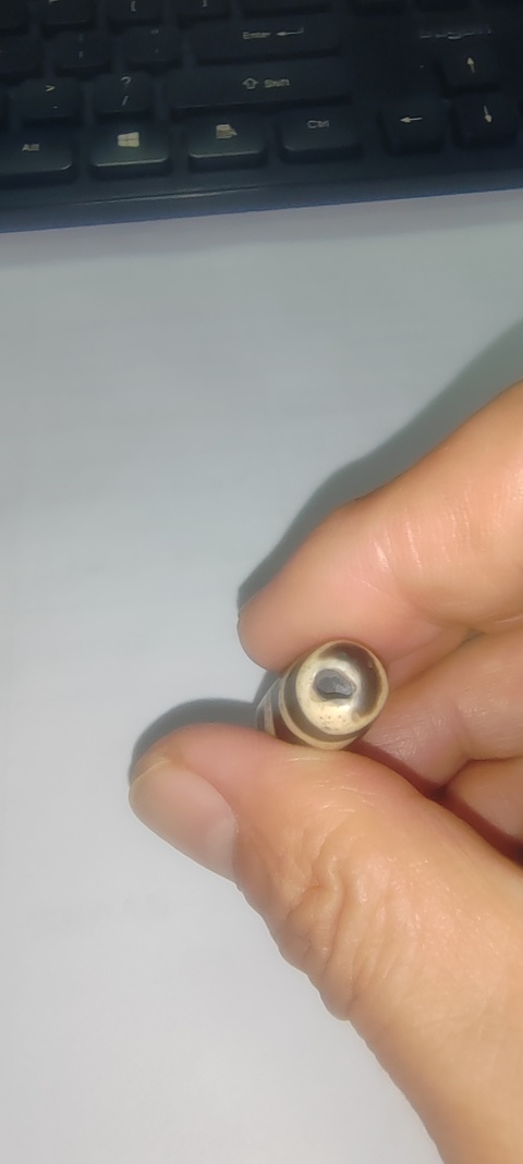 古玩玉器老料器天珠拍賣,當(dāng)前價格260元