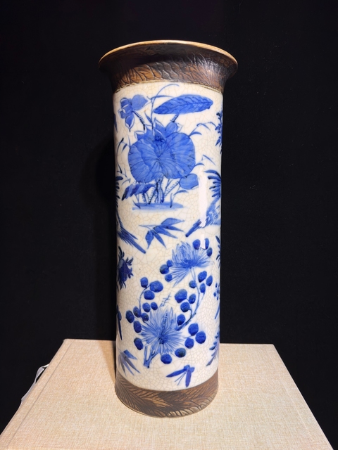 古玩陶瓷哥釉地鐵銹釉青花花觚真品鑒賞圖