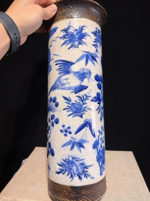 古玩陶瓷哥釉地鐵銹釉青花花觚真品鑒賞圖
