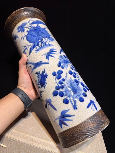 古玩陶瓷哥釉地鐵銹釉青花花觚真品鑒賞圖