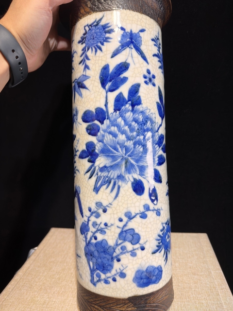 古玩陶瓷哥釉地鐵銹釉青花花觚真品鑒賞圖