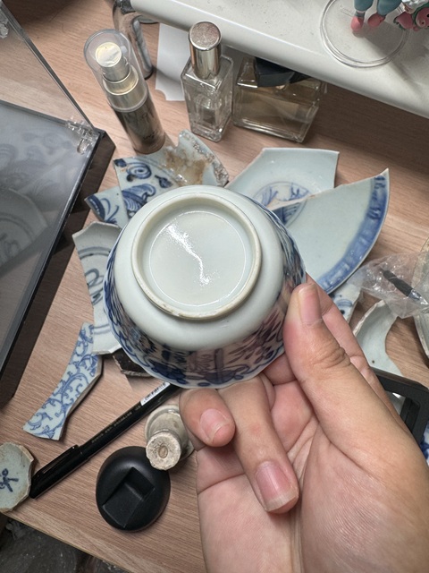 古玩陶瓷青花花卉紋杯真品鑒賞圖