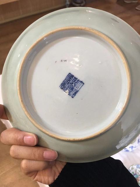 古玩陶瓷花鳥紋粉彩盤真品鑒賞圖