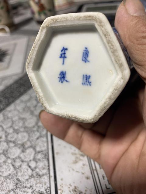 古玩陶瓷青花人物故事紋六方瓶真品鑒賞圖