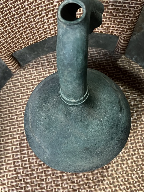 古玩銅器秦代蒜頭瓶真品鑒賞圖
