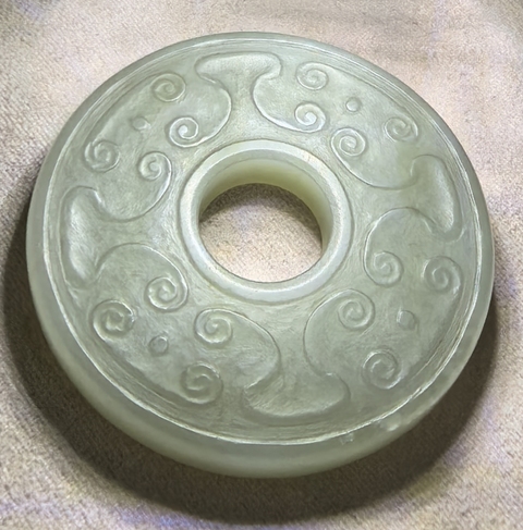 古玩玉器和田玉雕“卷云紋璧”真品鑒賞圖