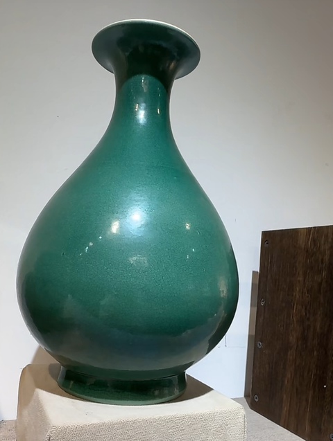 古玩陶瓷綠哥釉玉壺春瓶真品鑒賞圖