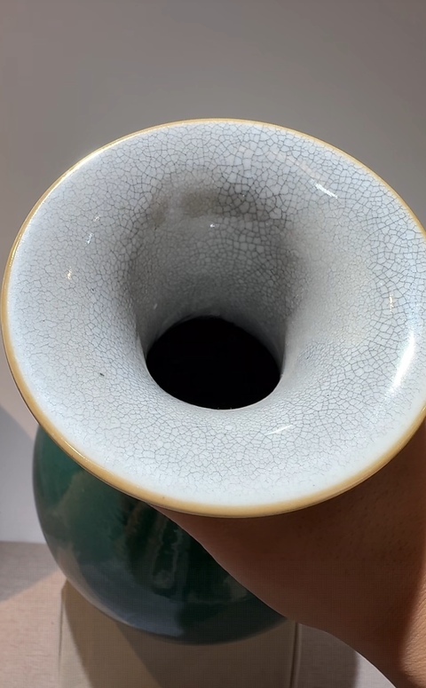 古玩陶瓷綠哥釉玉壺春瓶真品鑒賞圖