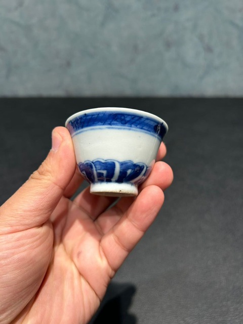 古玩陶瓷青花仰蓮紋杯真品鑒賞圖