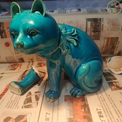 古玩陶瓷孔雀藍釉貓真品鑒賞圖