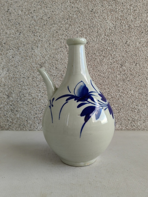 古玩陶瓷青花花卉紋壺真品鑒賞圖