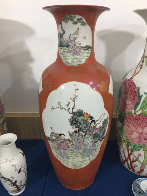 古玩陶瓷珊瑚紅釉描金開光粉彩八仙瓶真品鑒賞圖