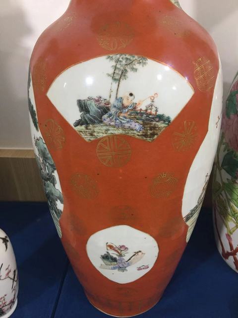 古玩陶瓷珊瑚紅釉描金開光粉彩八仙瓶真品鑒賞圖