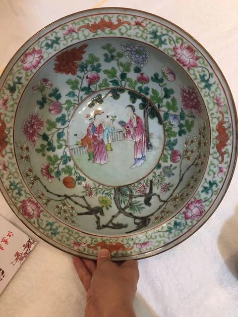 古玩陶瓷人物紋粉彩凈手盆真品鑒賞圖