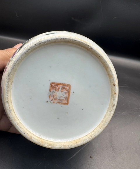 古玩陶瓷粉彩人物故事紋蓋罐真品鑒賞圖