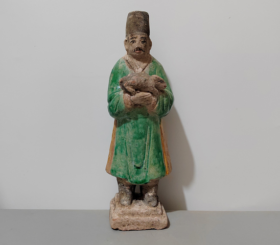 古玩陶瓷明代·三彩捧鼠人物俑真品鑒賞圖