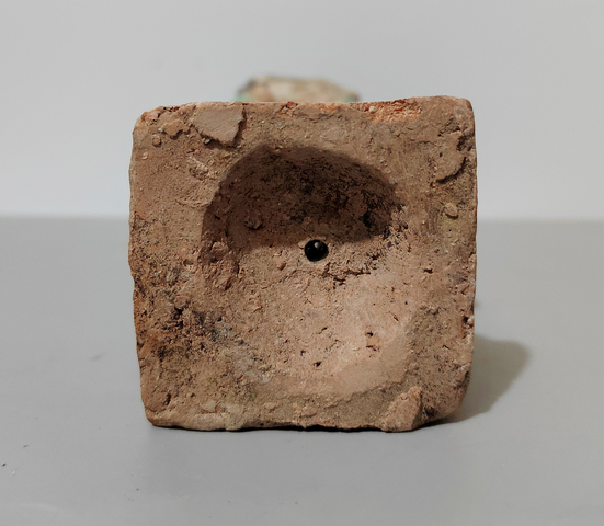 古玩陶瓷明代·三彩捧鼠人物俑真品鑒賞圖