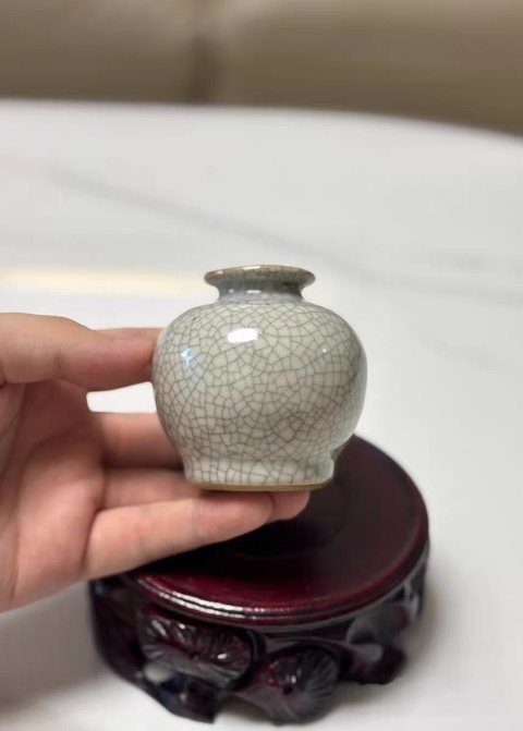 古玩陶瓷哥釉小尊真品鑒賞圖