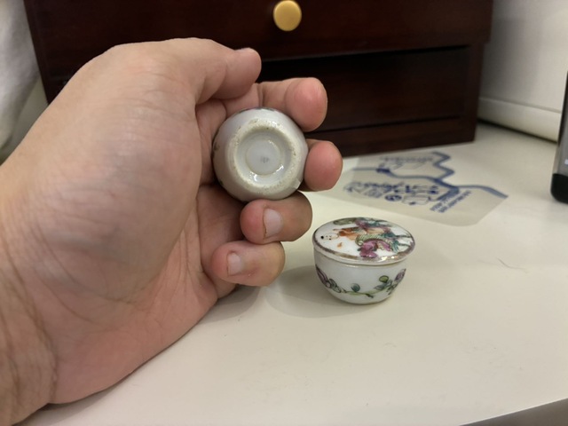 古玩陶瓷麒麟送子粉彩蓋盒真品鑒賞圖