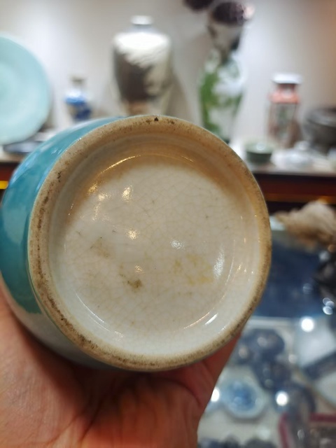 古玩陶瓷孔雀綠釉棒槌瓶真品鑒賞圖