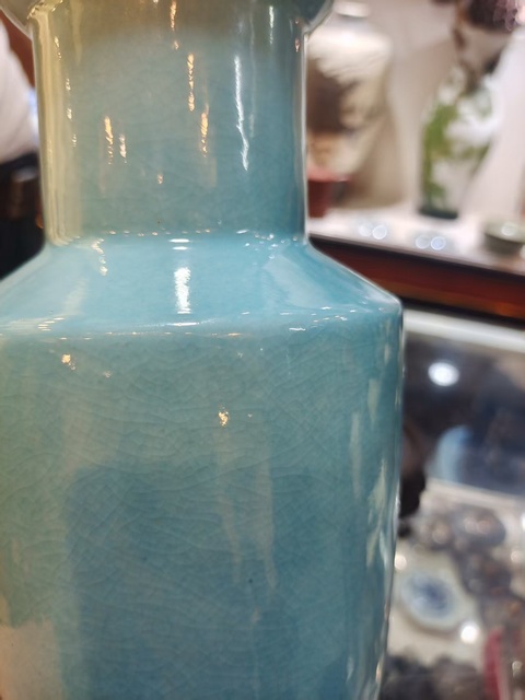 古玩陶瓷孔雀綠釉棒槌瓶真品鑒賞圖
