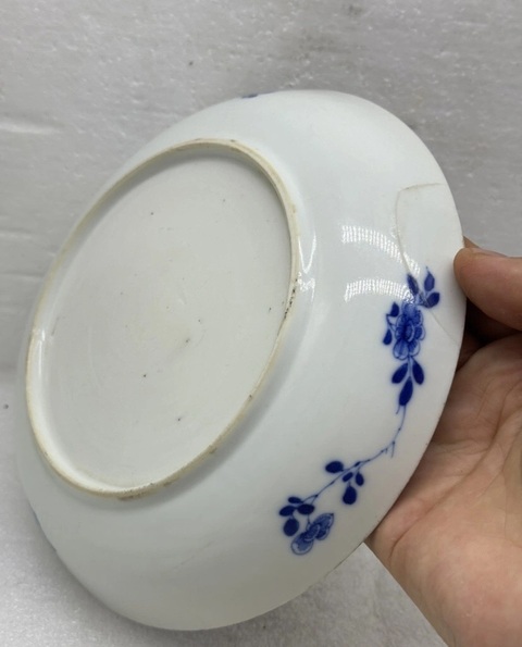 古玩陶瓷樓臺亭閣山水紋青花盤真品鑒賞圖