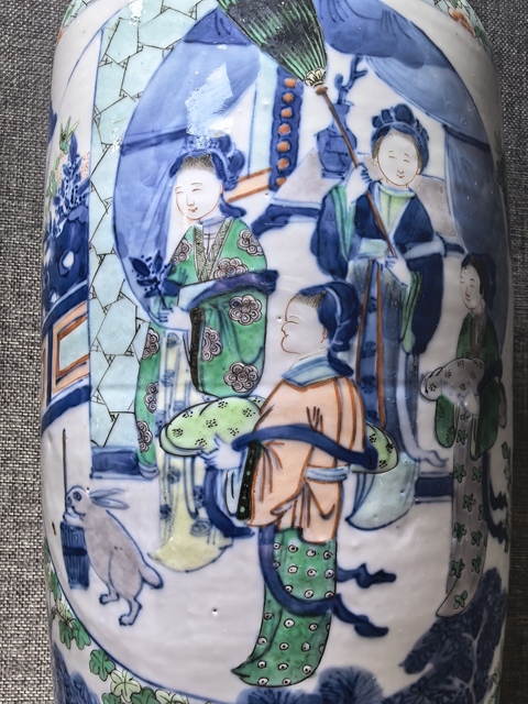 古玩陶瓷青花加彩人物紋一筒瓶真品鑒賞圖