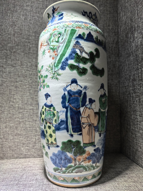 古玩陶瓷青花加彩人物紋一筒瓶真品鑒賞圖