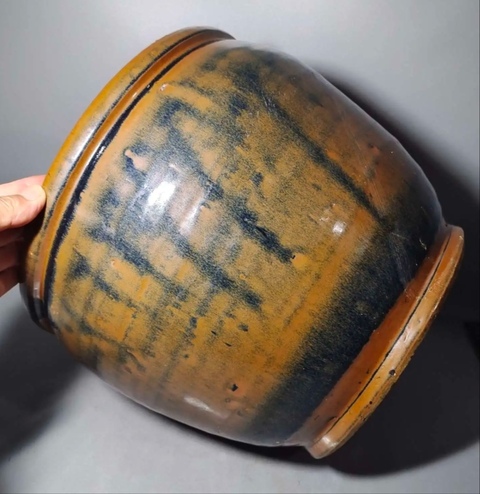 古玩陶瓷清代磁州窯系黑褐釉罐拍賣(mài),當(dāng)前價(jià)格388元