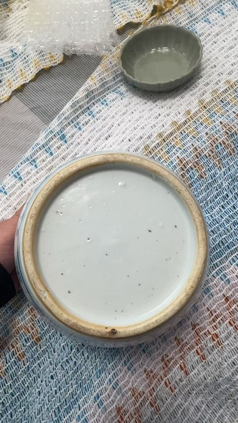 古玩陶瓷青花龍鳳呈祥紋罐真品鑒賞圖