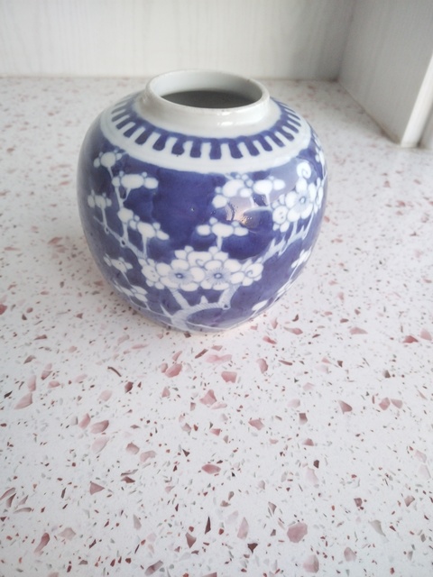 古玩陶瓷青花留白冰梅紋罐真品鑒賞圖