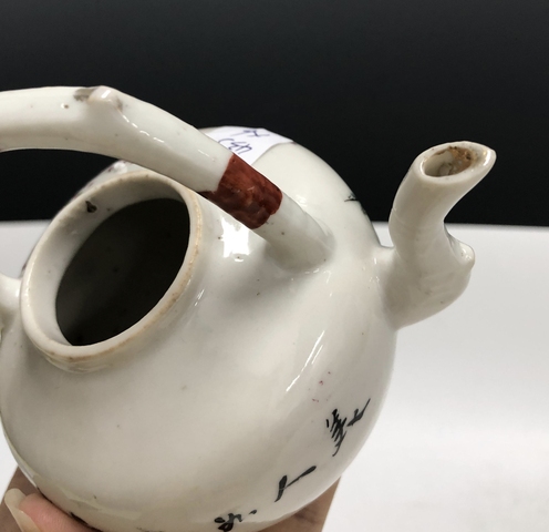 古玩陶瓷民國·粉彩桃花仕女紋提梁壺拍賣,當前價格2369元