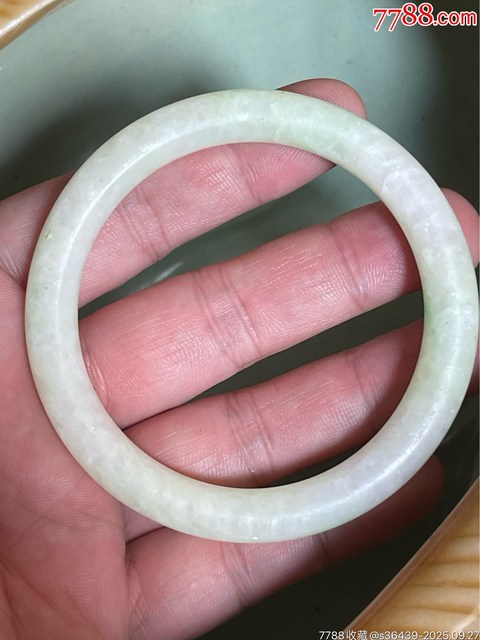 古玩玉器天然翡翠手鐲拍賣，當前價格650元